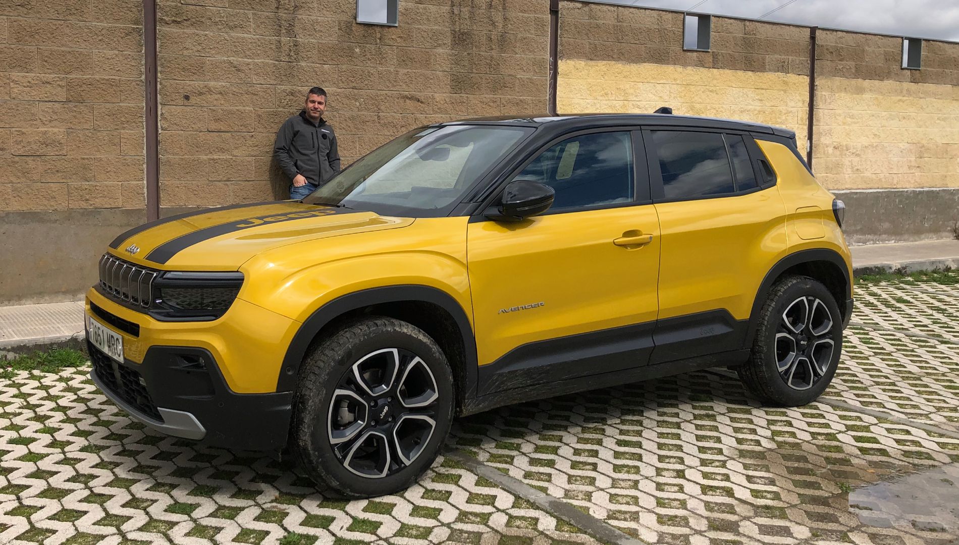 Guía de compra del Jeep Avenger: escogemos el mejor motor y acabado de uno de los SUV más camperos