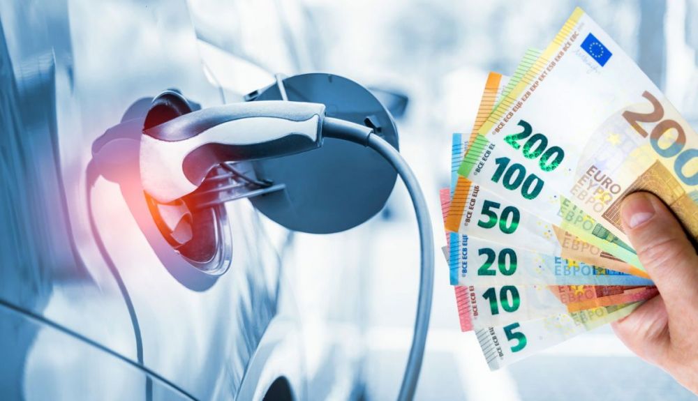 Coche eléctrico, híbrido, gasolina o diésel: cuál tiene el seguro más caro y por qué