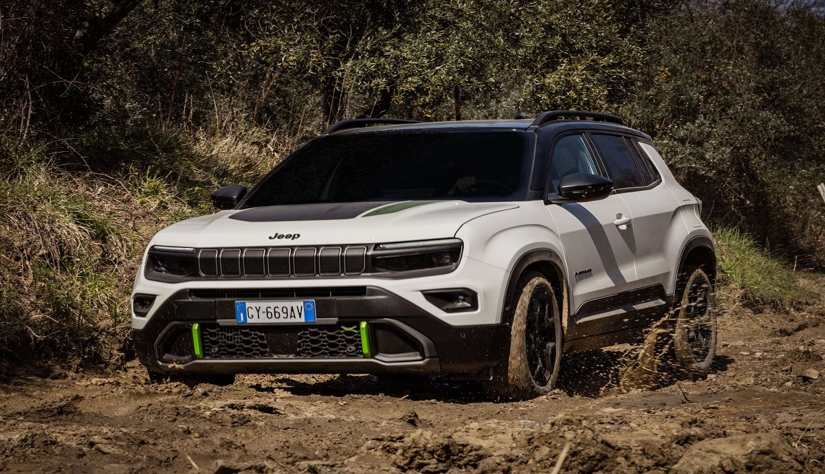 Jeep Avenger 4xe: probamos la nueva versión 4x4 del SUV urbano multinergía