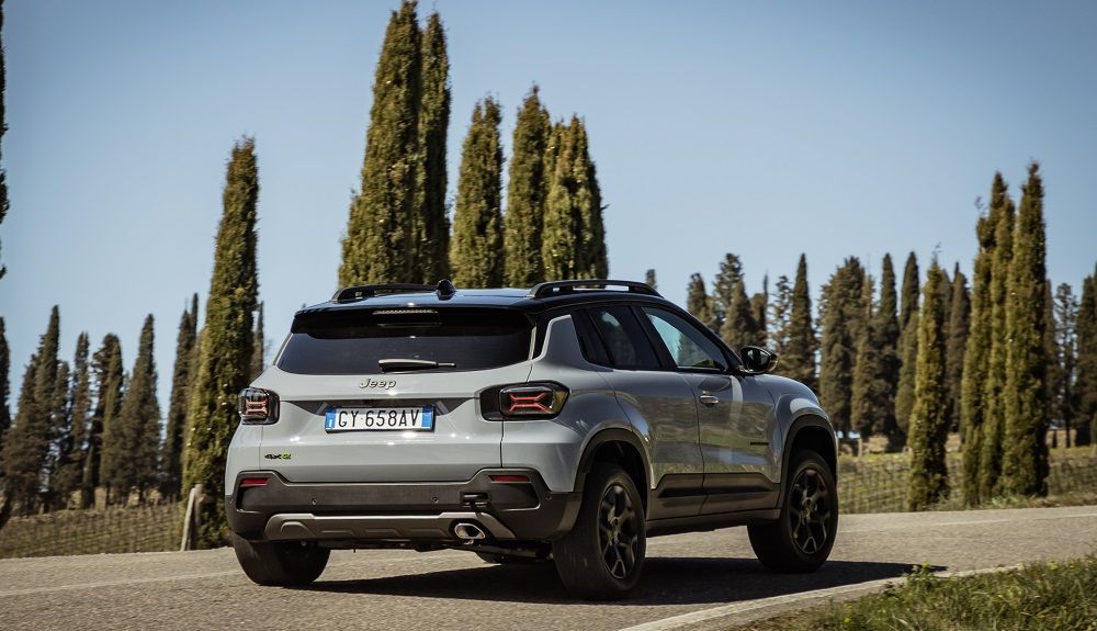 Jeep Avenger 4xe (1) Jeep Avenger 4xe (1)