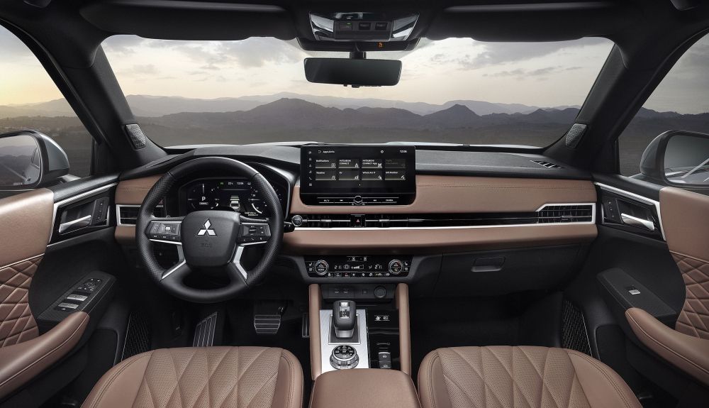 Mitsubishi Outlander PHEV 2025