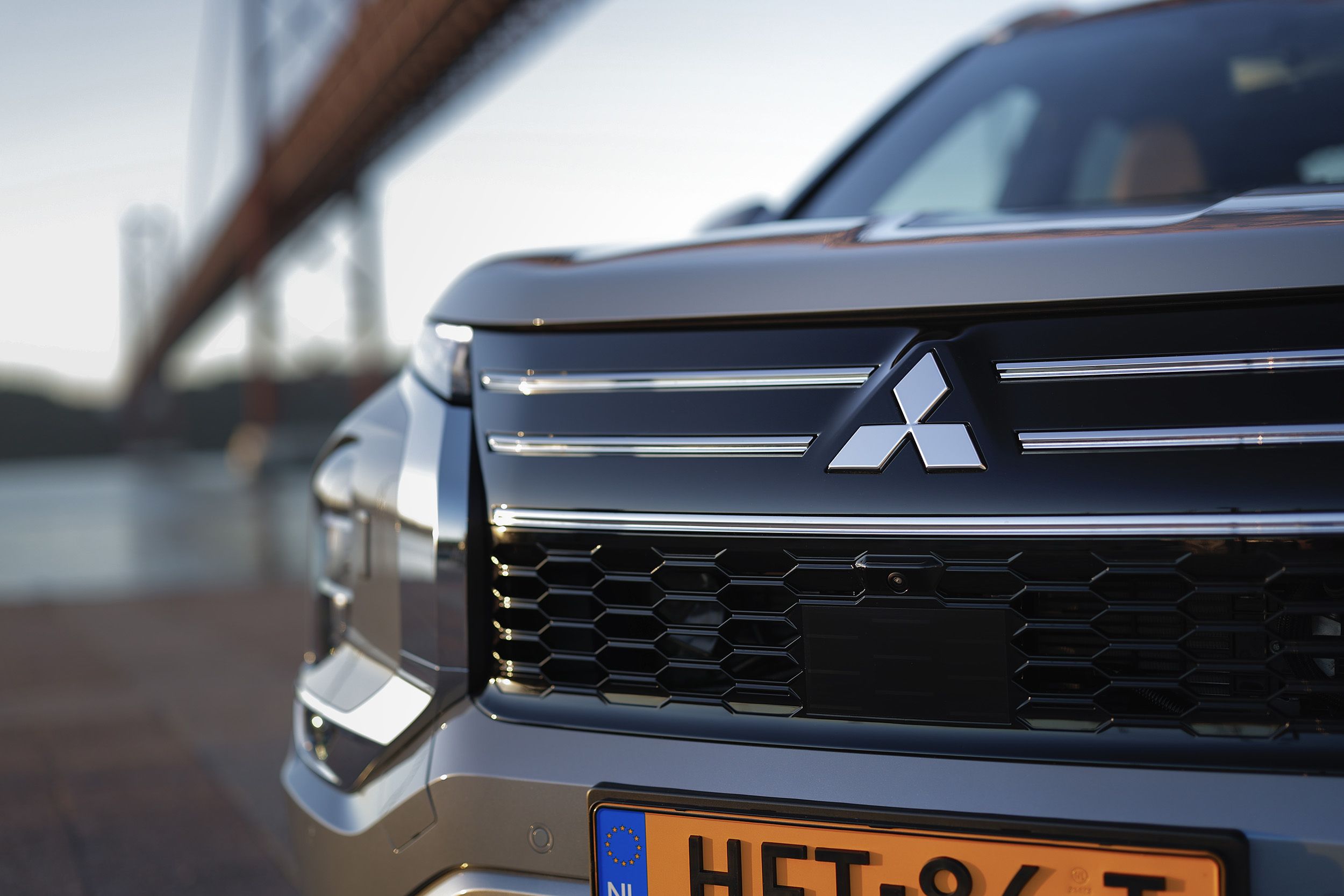 Mitsubishi Outlander PHEV 2025
