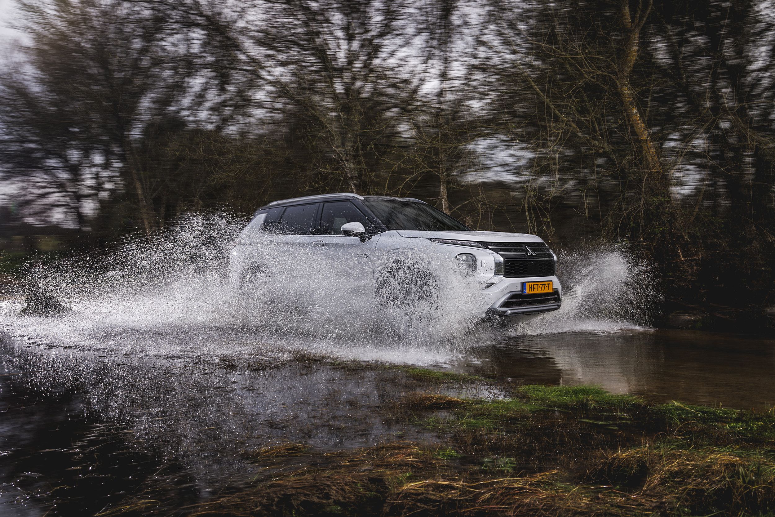 Mitsubishi Outlander PHEV 2025