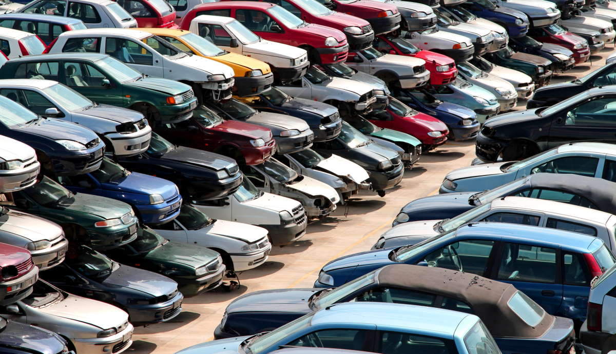 Nuevo cártel en el sector: la UE multa a 15 fabricantes por no pagar el reciclaje de sus coches