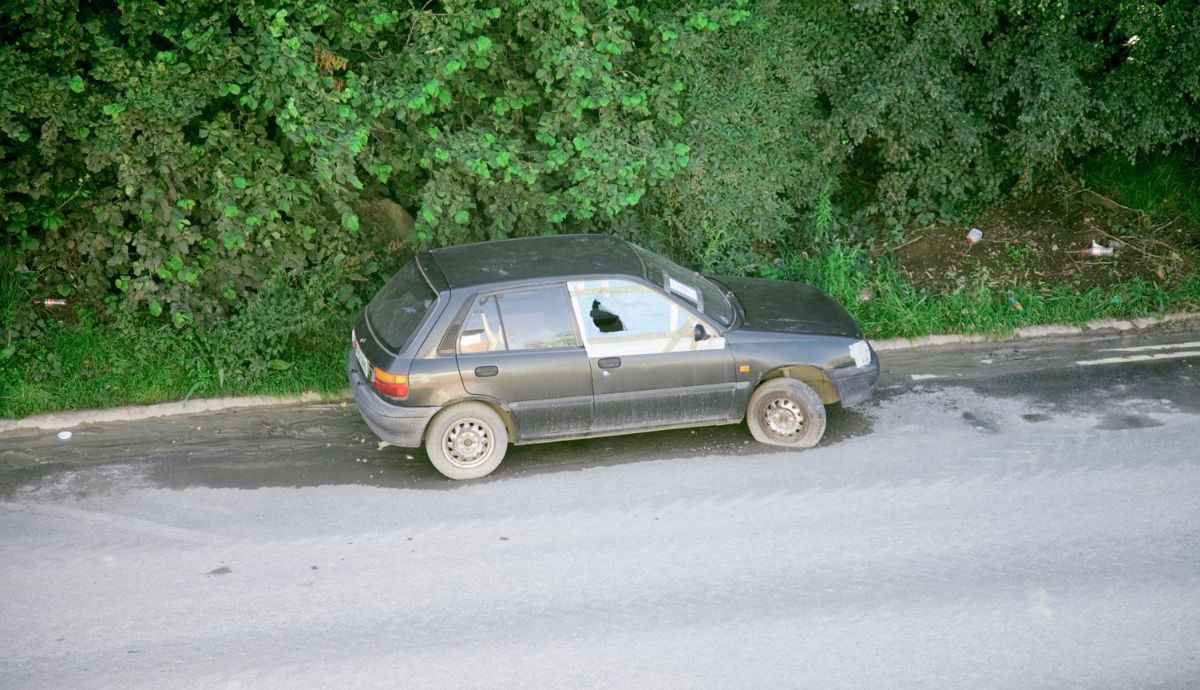 Denunciar coche aparcado mucho tiempo