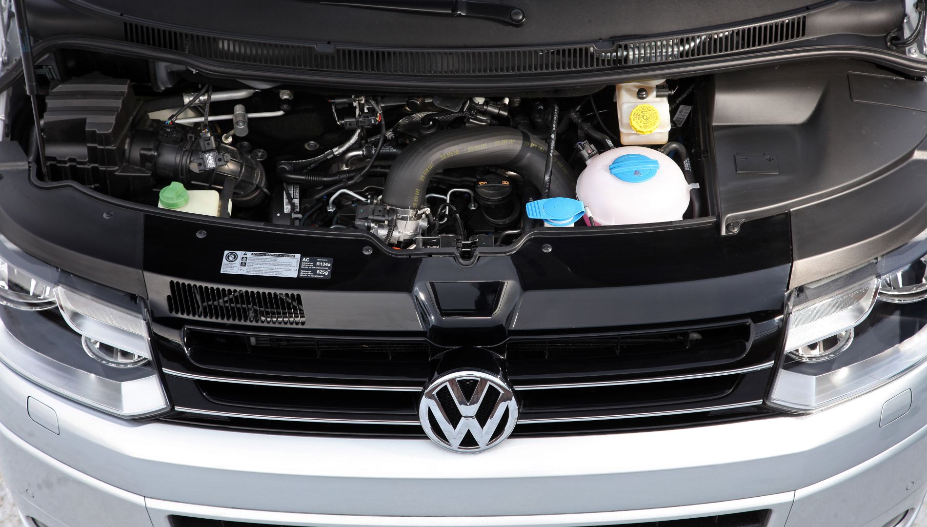 Así es un motor de coche sin correa ni cadena de distribución, ¿son indestructibles? Lo analizamos