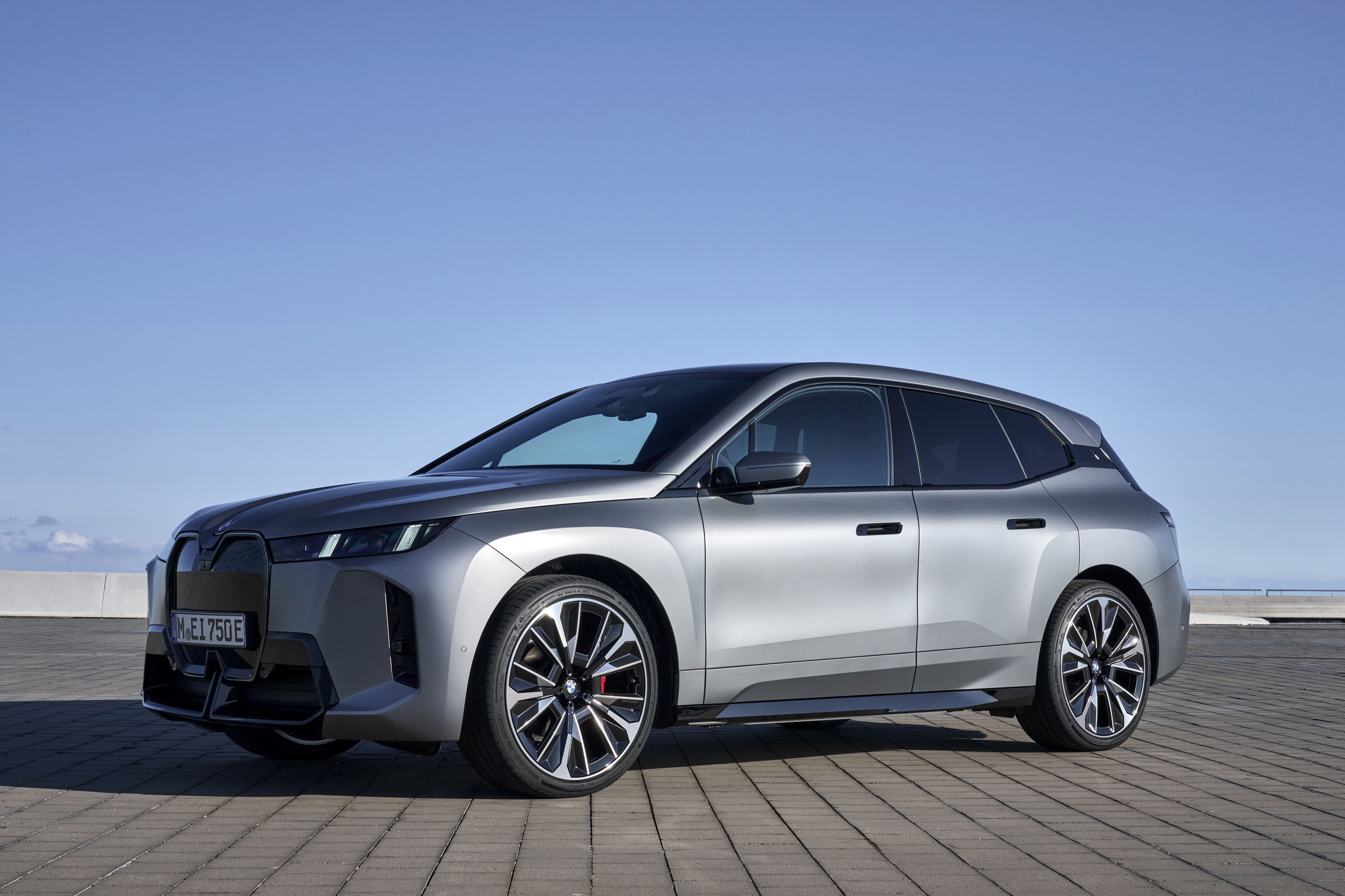 BMW iX xDrive60 