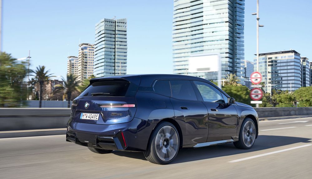 BMW iX M70 BMW iX M70
