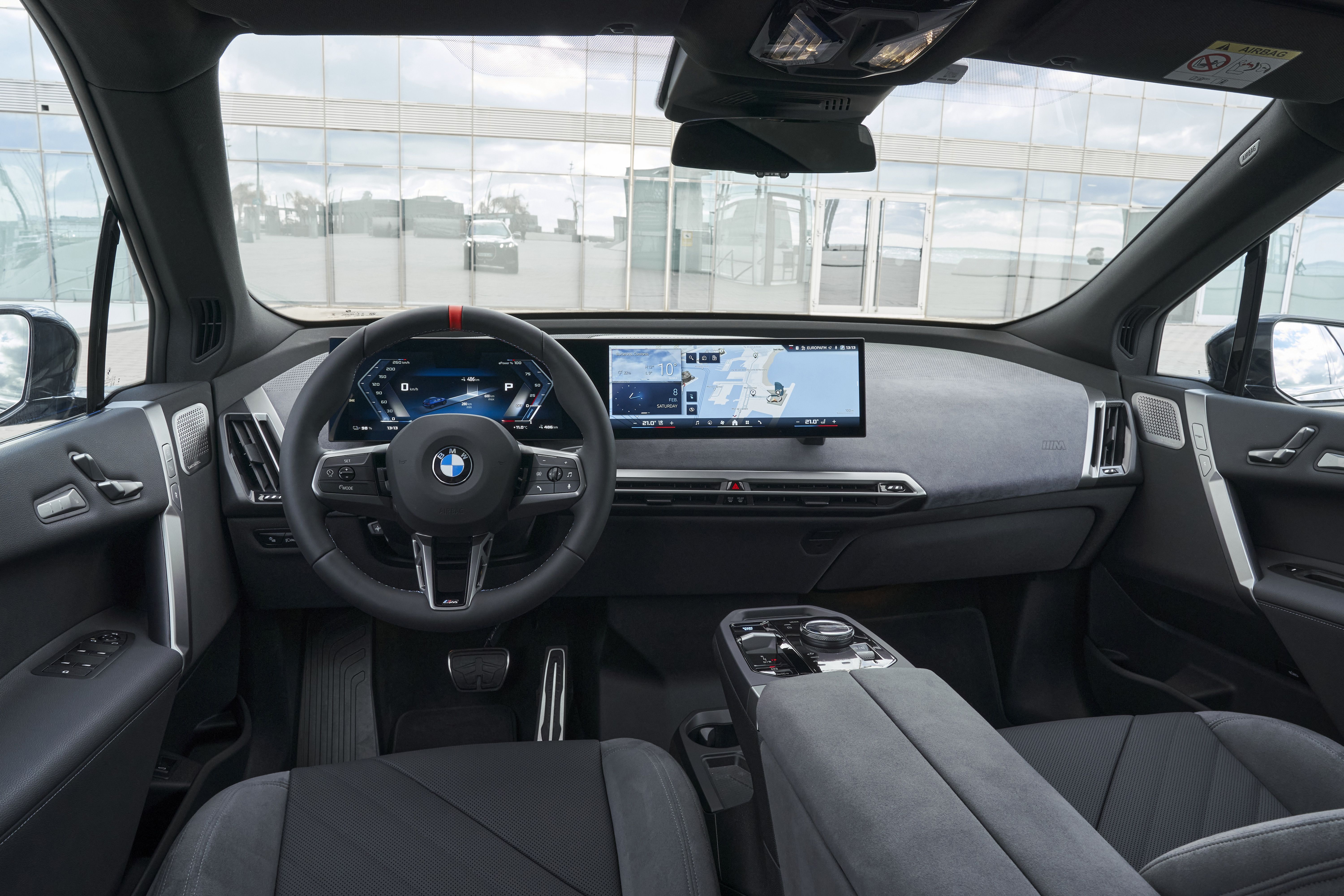 BMW iX M70