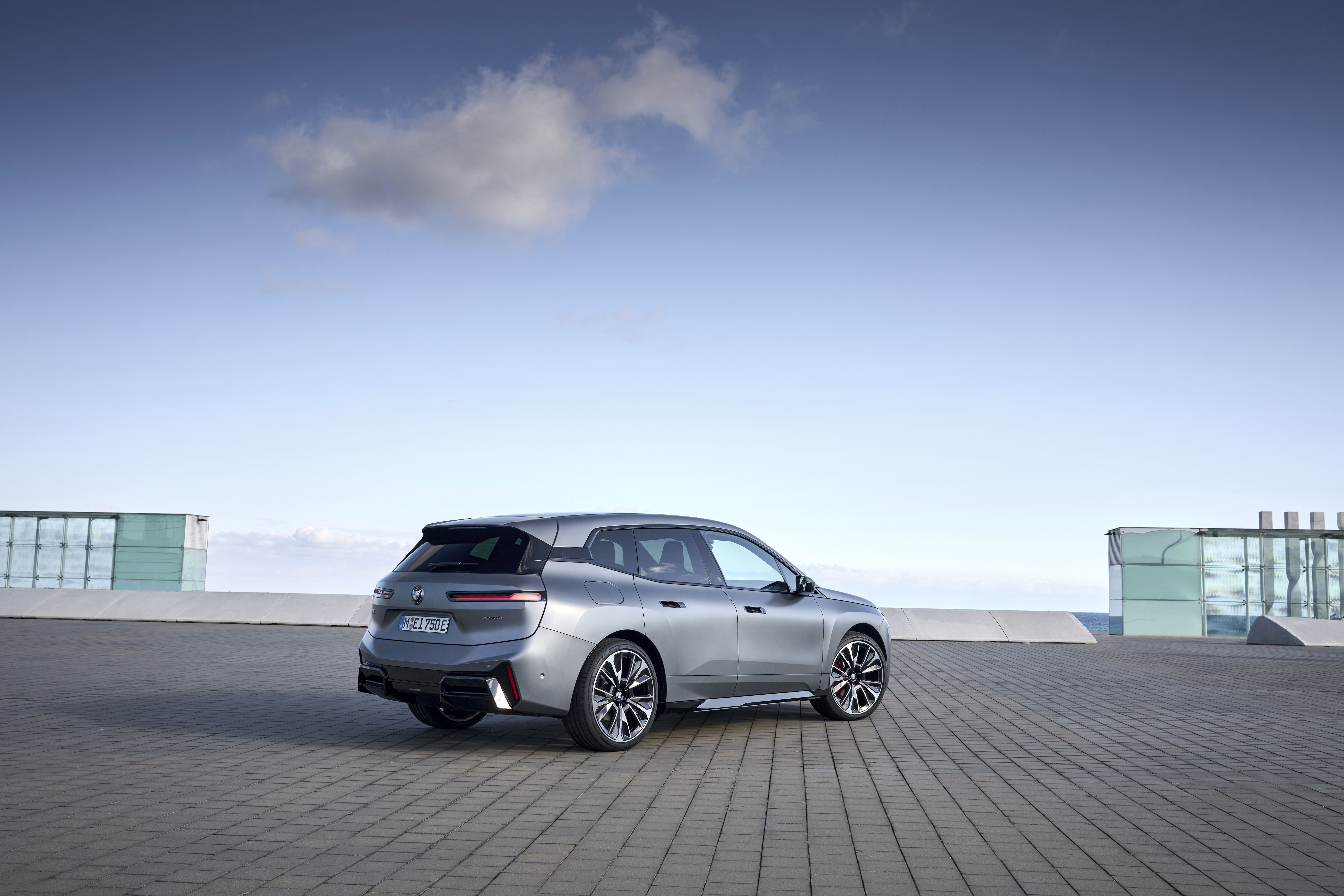 BMW iX xDrive60 