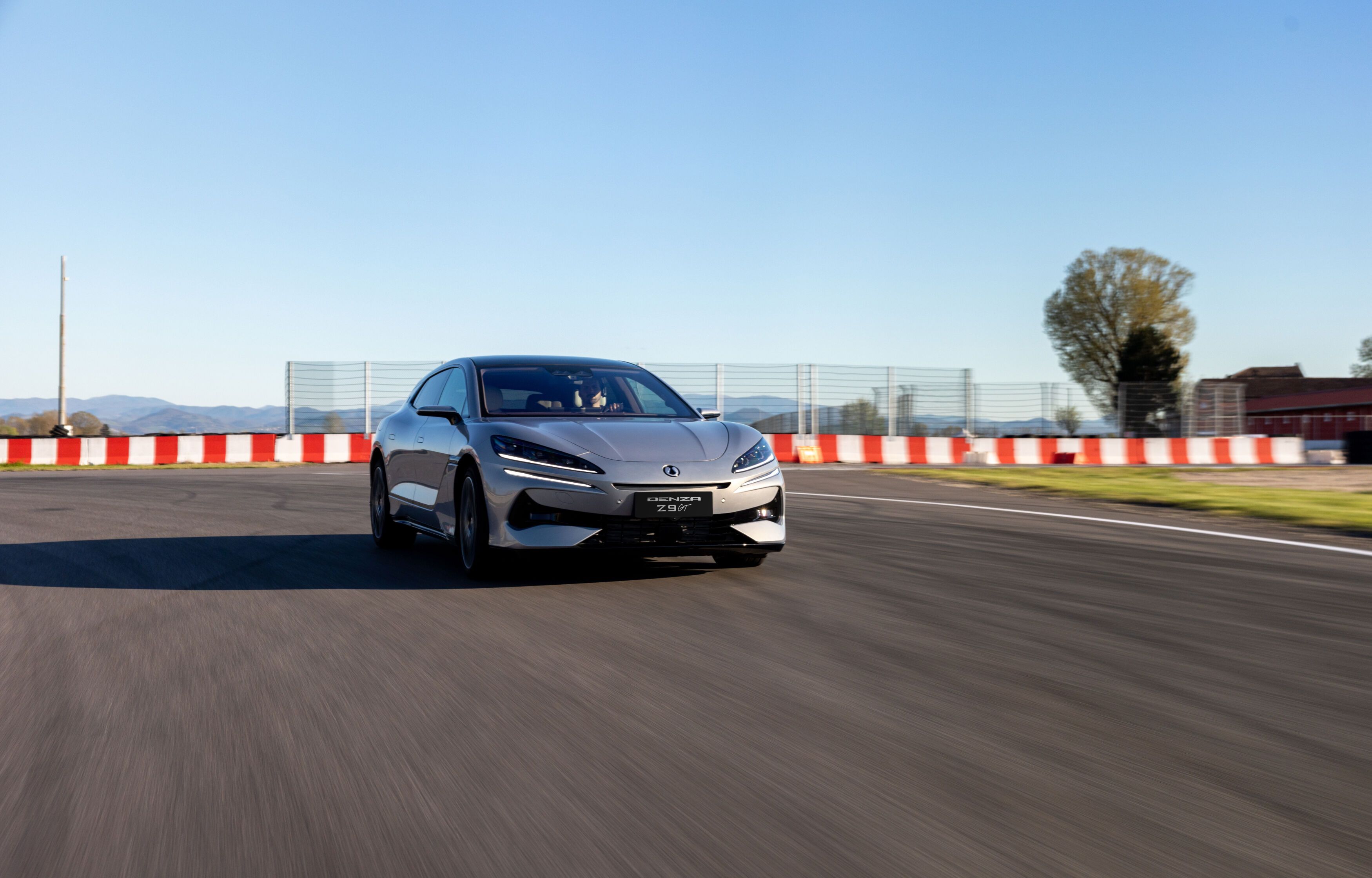 Denza Z9 GT 