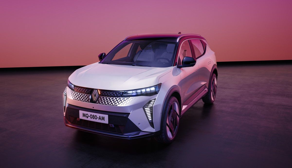 Es uno de los SUV eléctricos más interesantes y así se actualiza: nuevo Renault Scenic E Tech