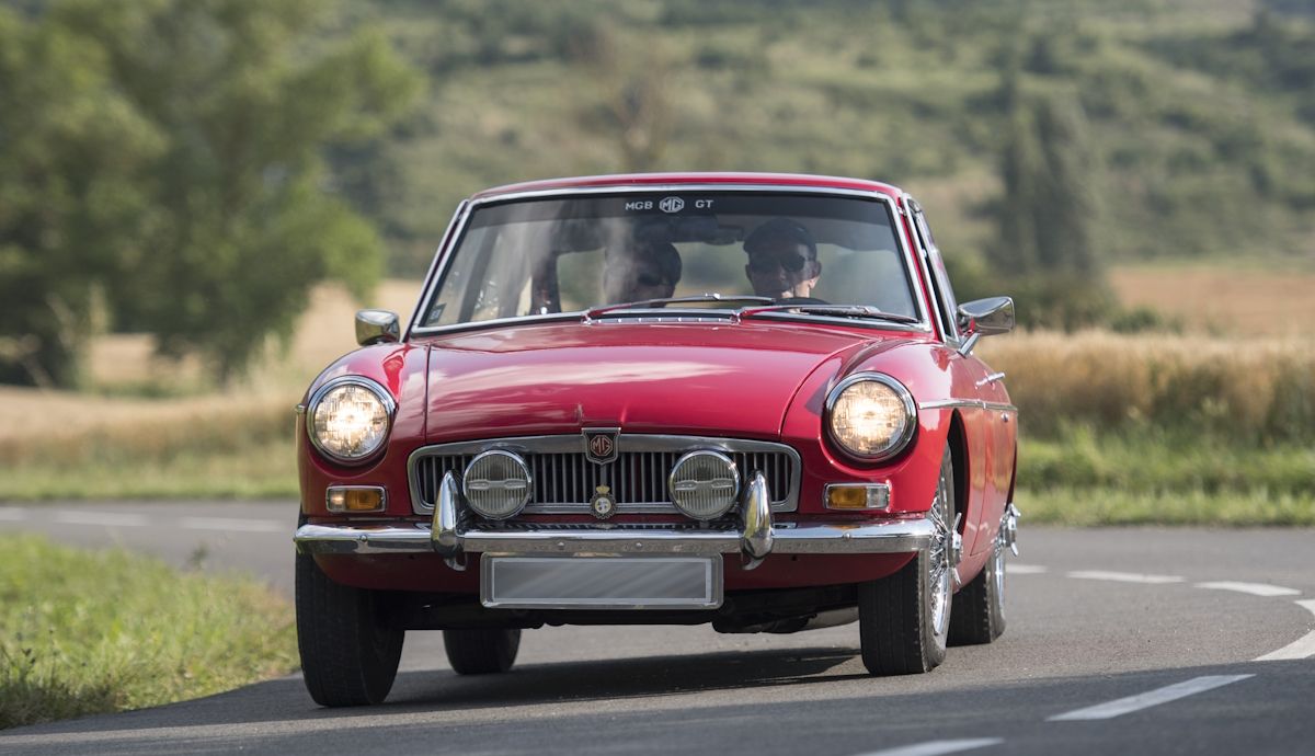MGB GT, un coupé que fue de los más vendidos de su época y hoy un clásico deportivo muy recomendable