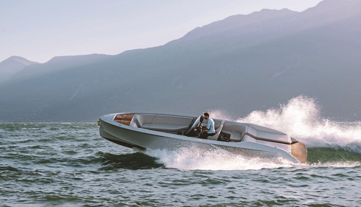 Probamos un e-Macan para el agua, a bordo del Frauscher X Porsche Fantom Air