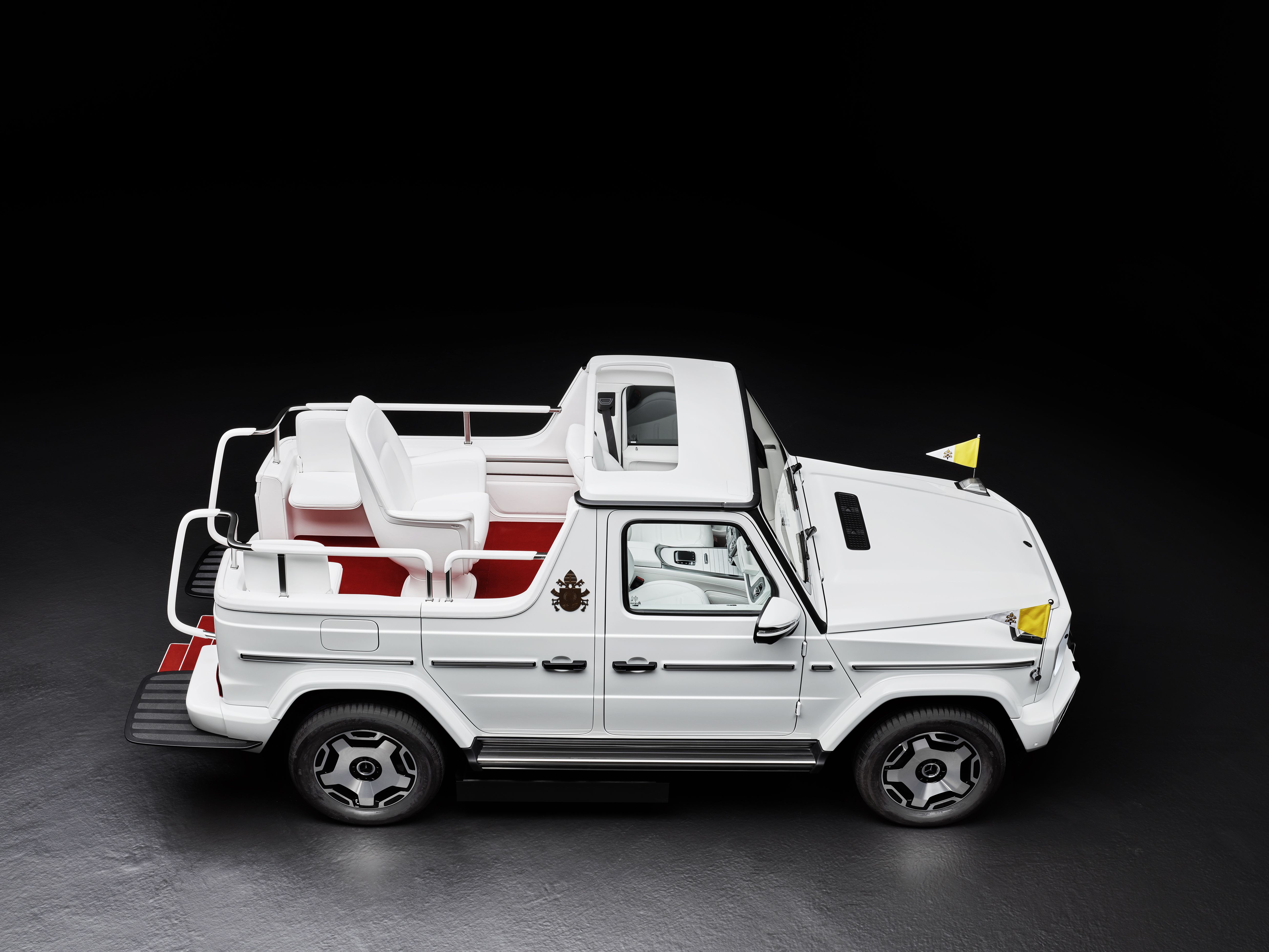 Mercedes Clase G eléctrico Papamóvil