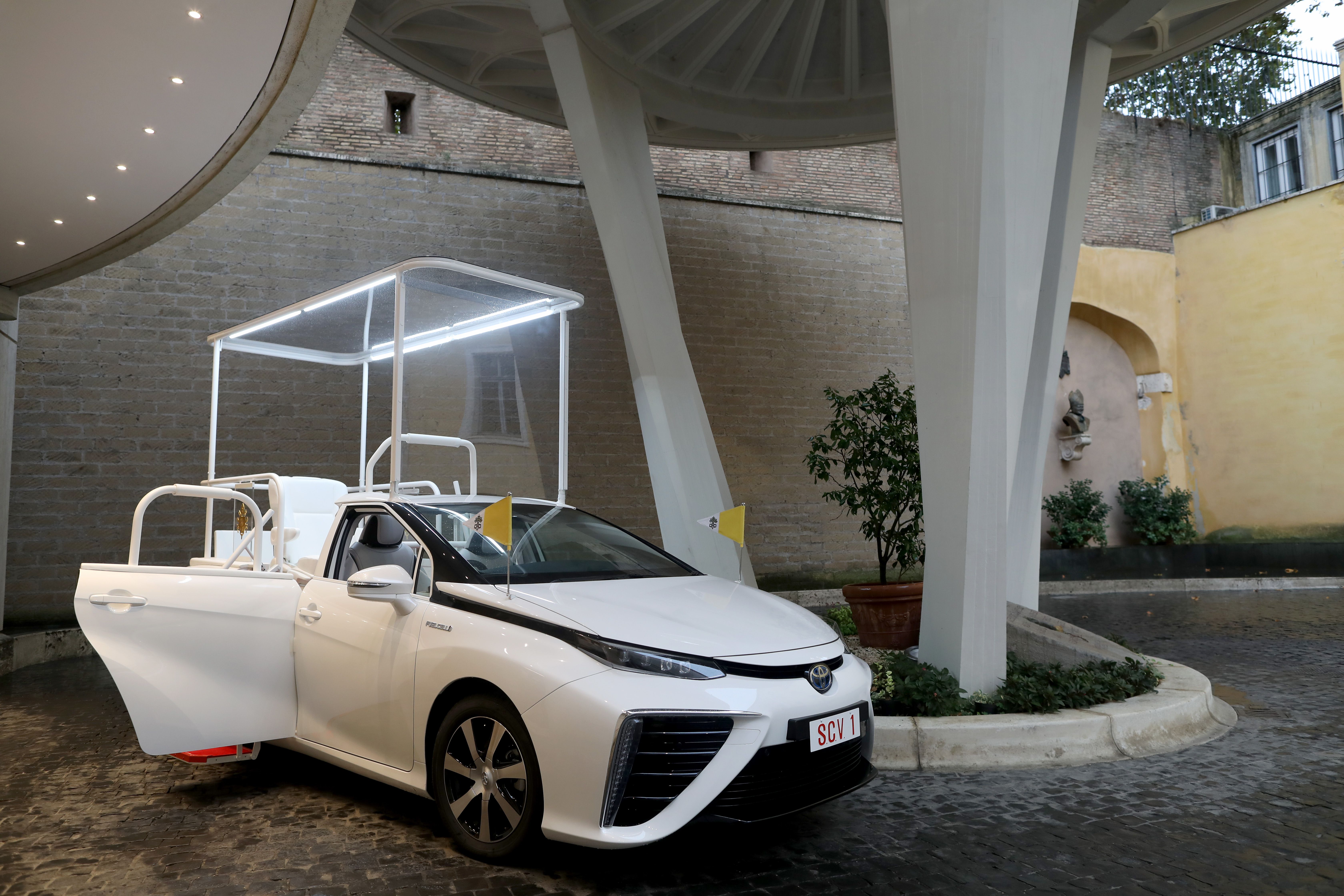 Toyota Mirai Papamóvil