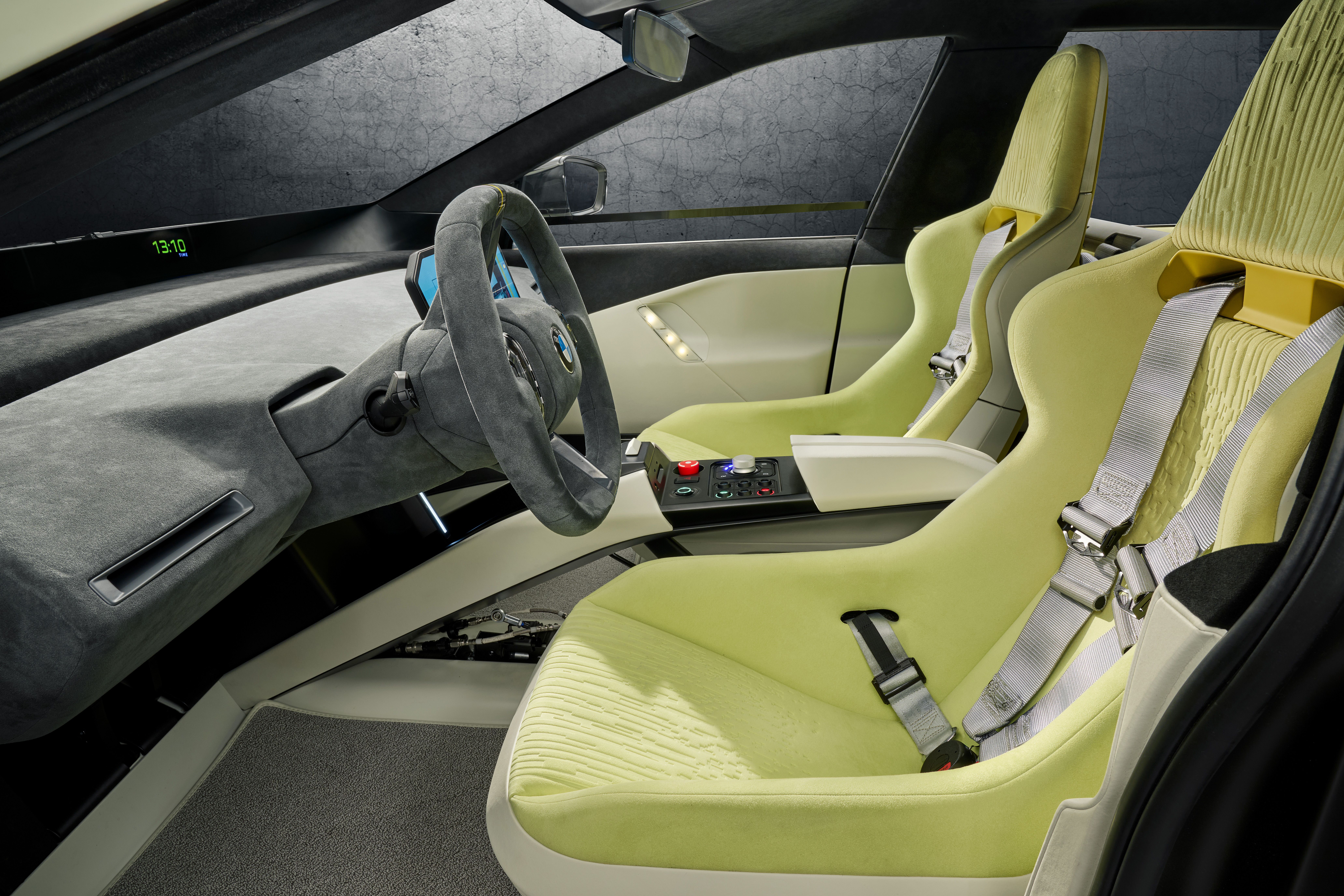 P90595363 highRes bmw vision driving e