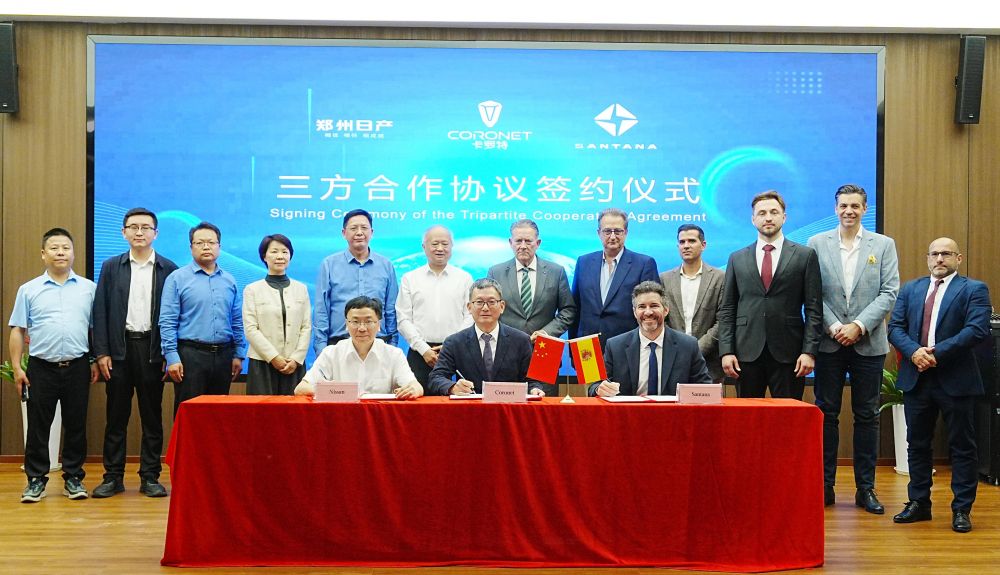 Firma del acuerdo entre Santana Motors, Coronet Tech y Zhengzhou Nissan