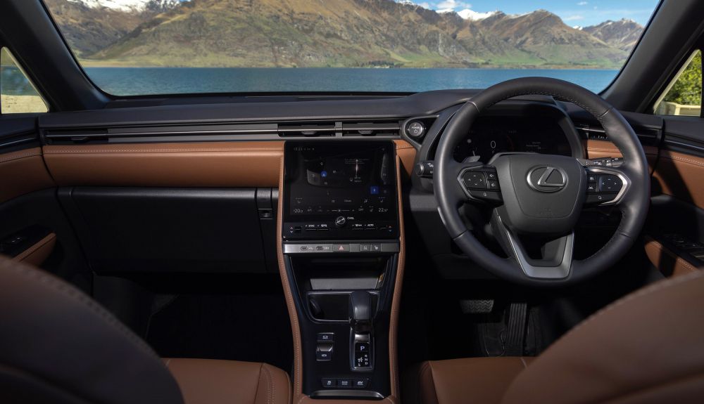 Lexus LBX 2025