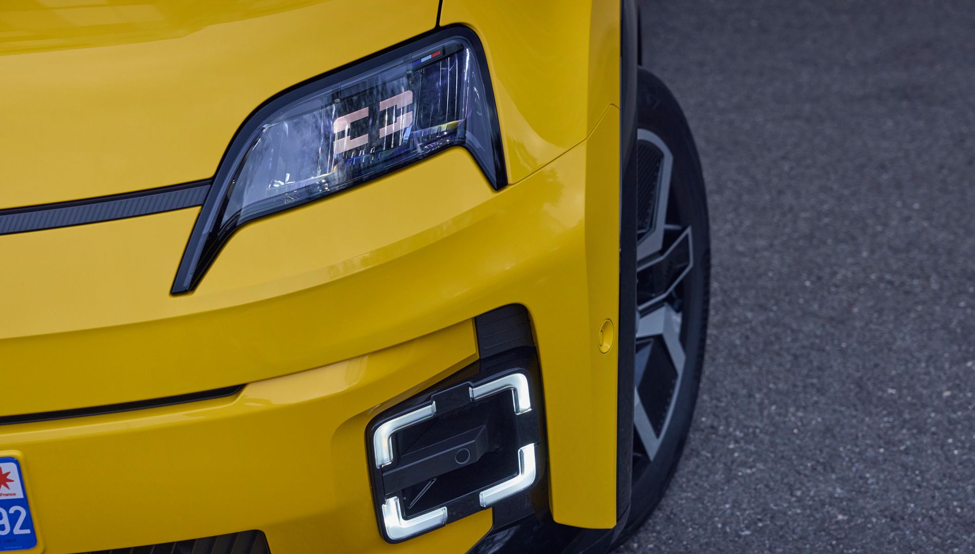 Actualmente es uno de los coches eléctricos más vendidos y lo puedes comprar ya por 95 euros al mes