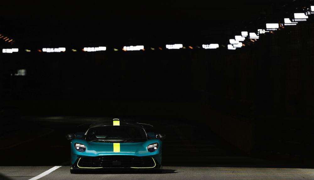 Aston Martin Valhalla en Mónaco Aston Martin Valhalla en Mónaco