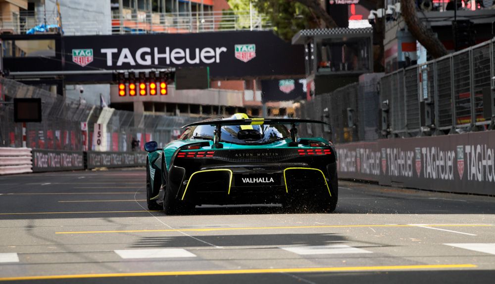 Aston Martin Valhalla en Mónaco Aston Martin Valhalla en Mónaco