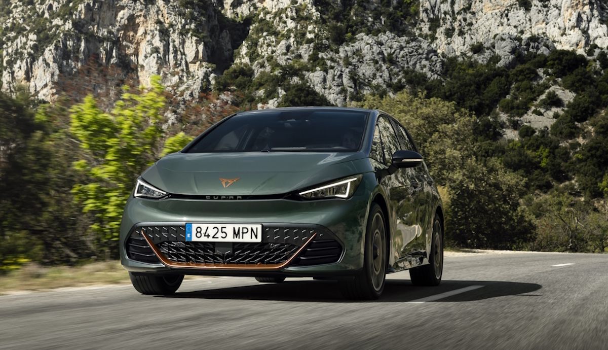 Probamos el Cupra Born VZ, un coche eléctrico con alma de auténtico GTI para disfrutar de verdad