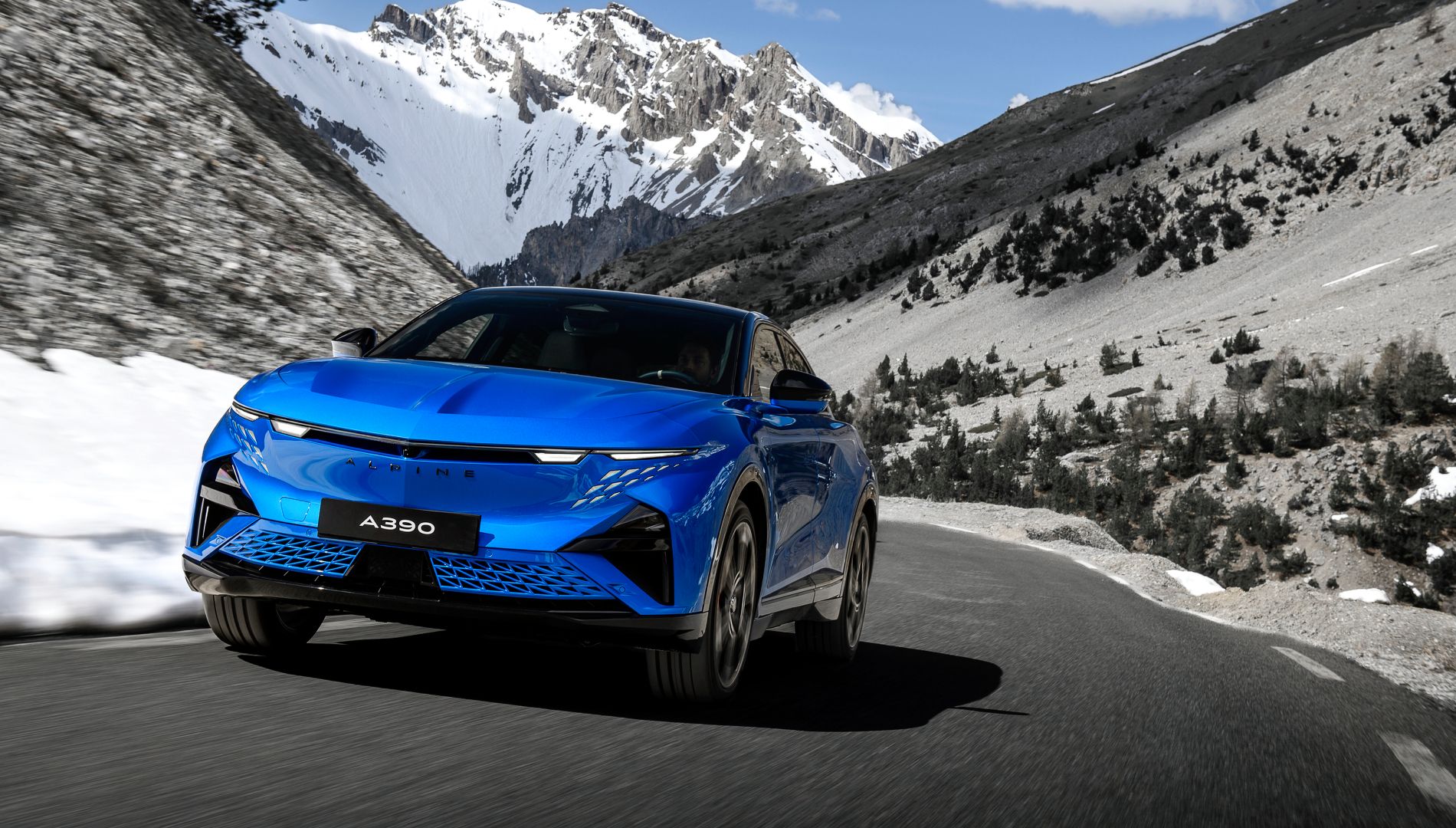 Alpine ya tiene su primer (casi) SUV: te contamos todos los detalles sobre el nuevo A390
