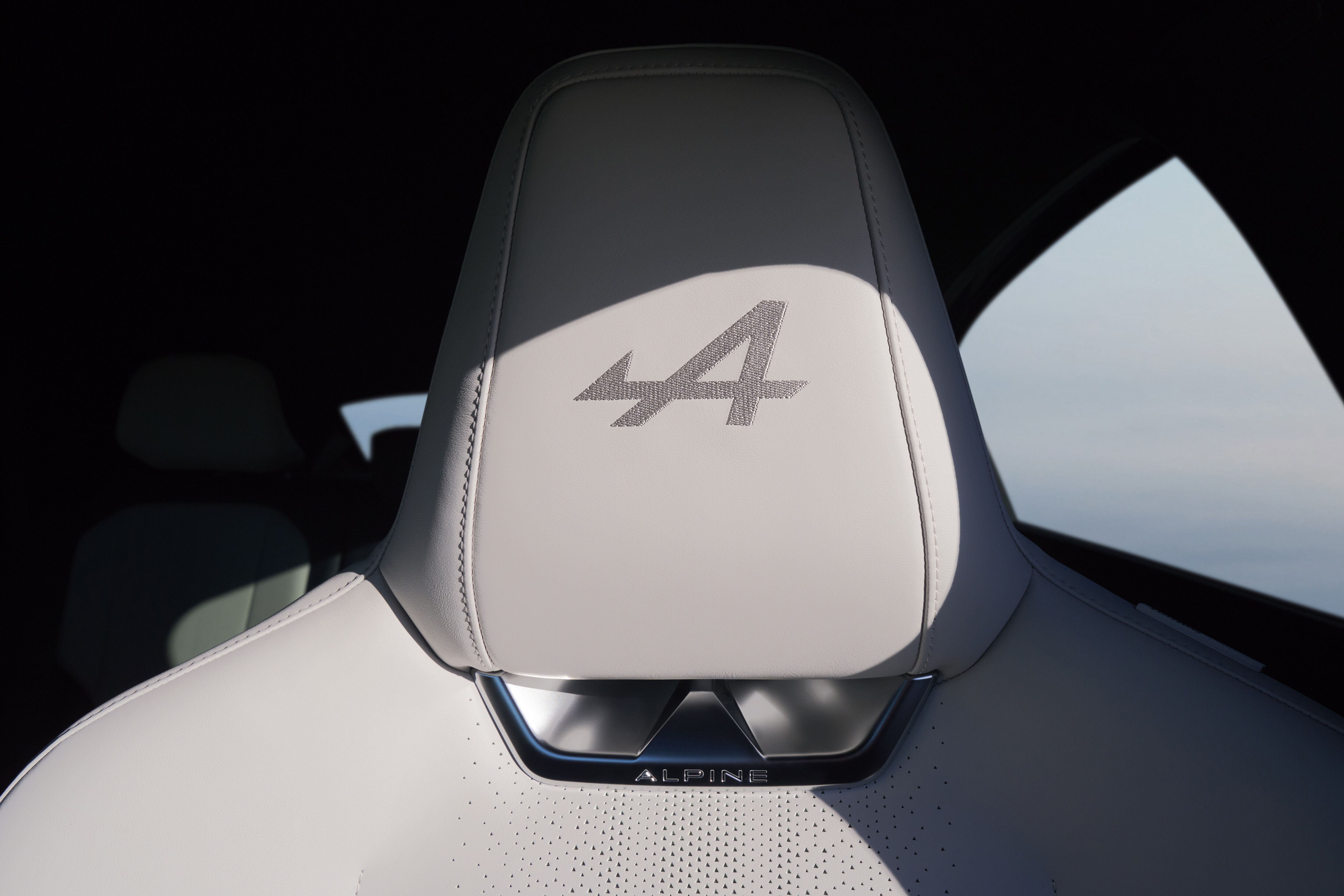 Alpine A390