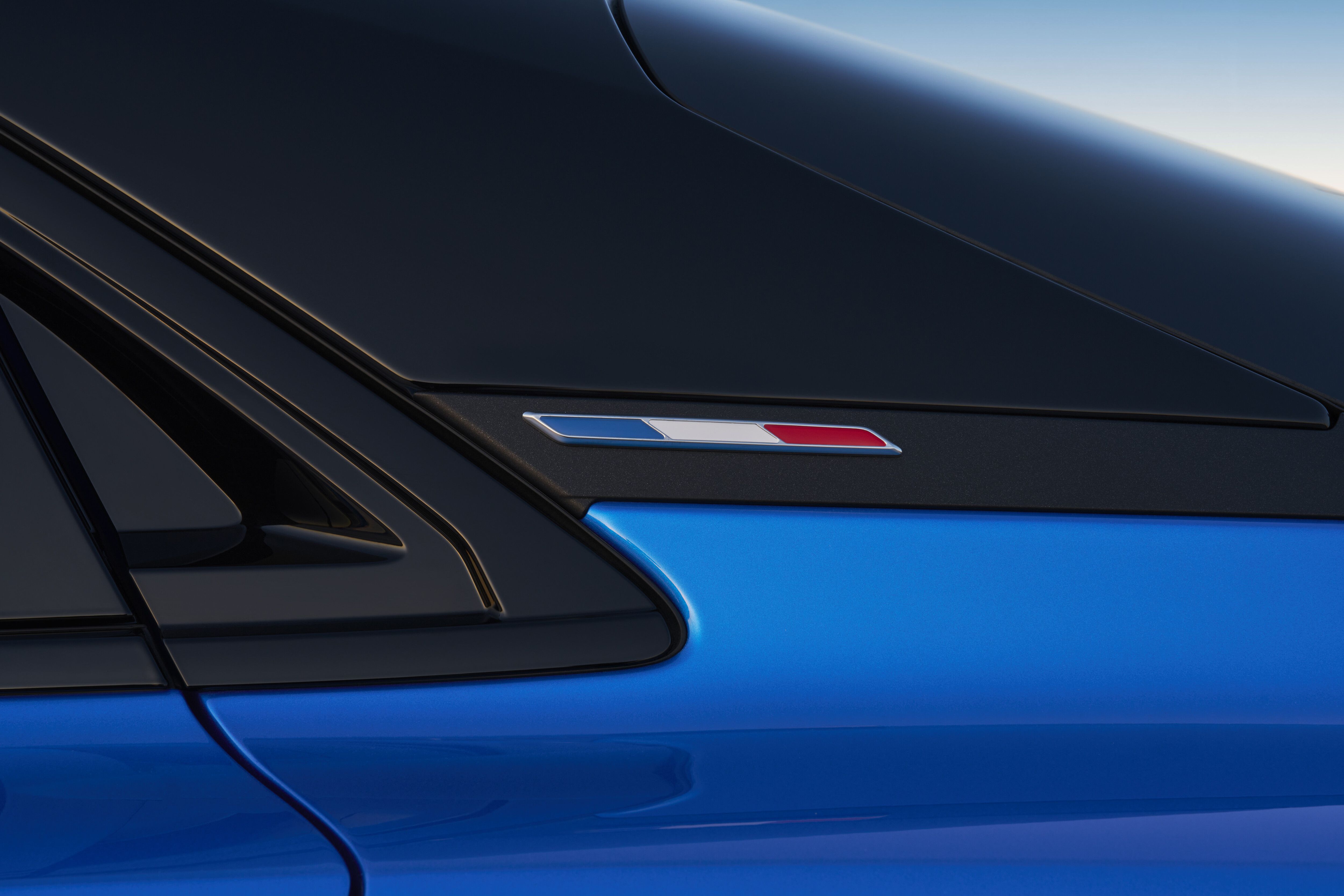 Alpine A390