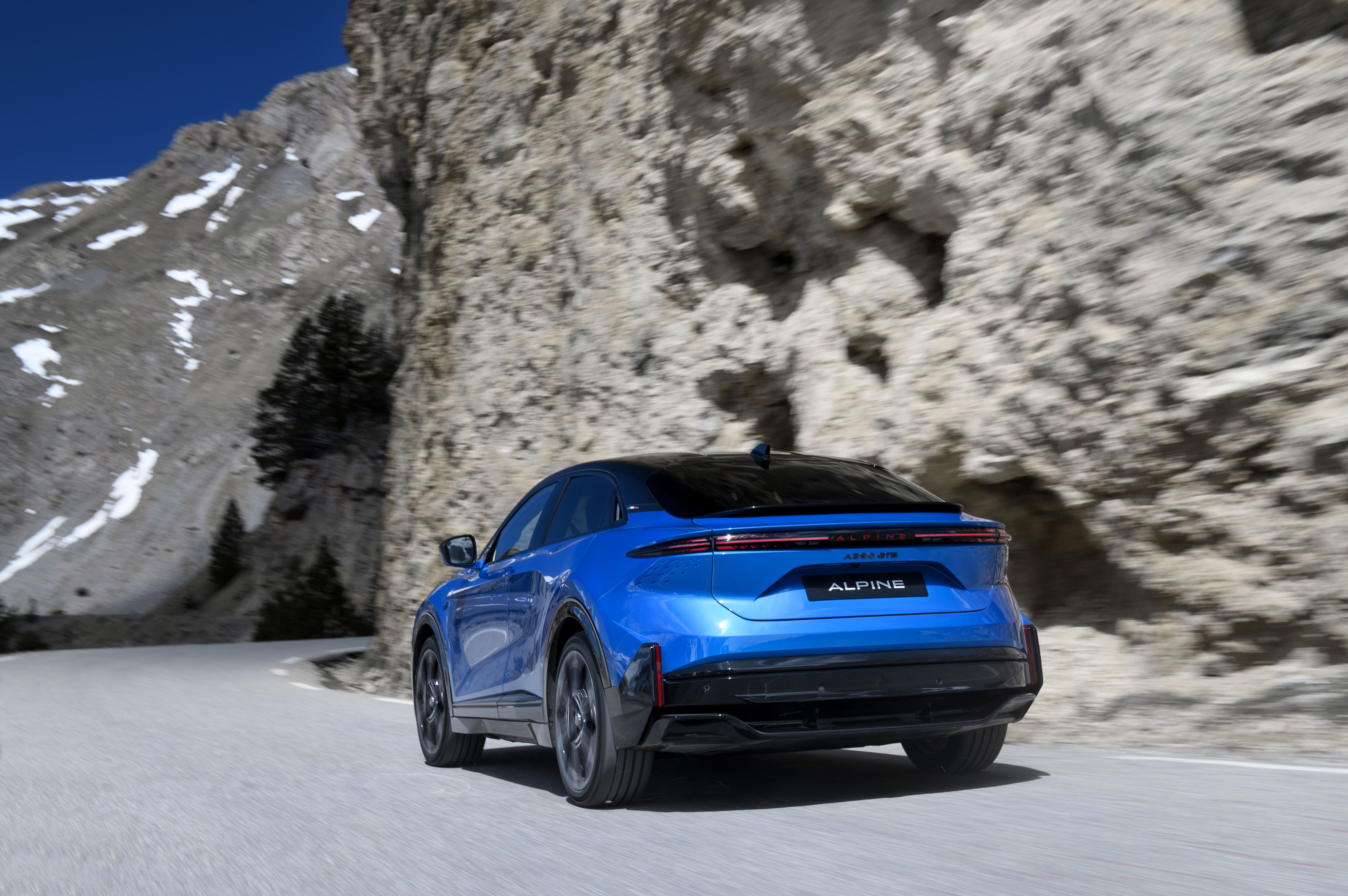 Alpine A390