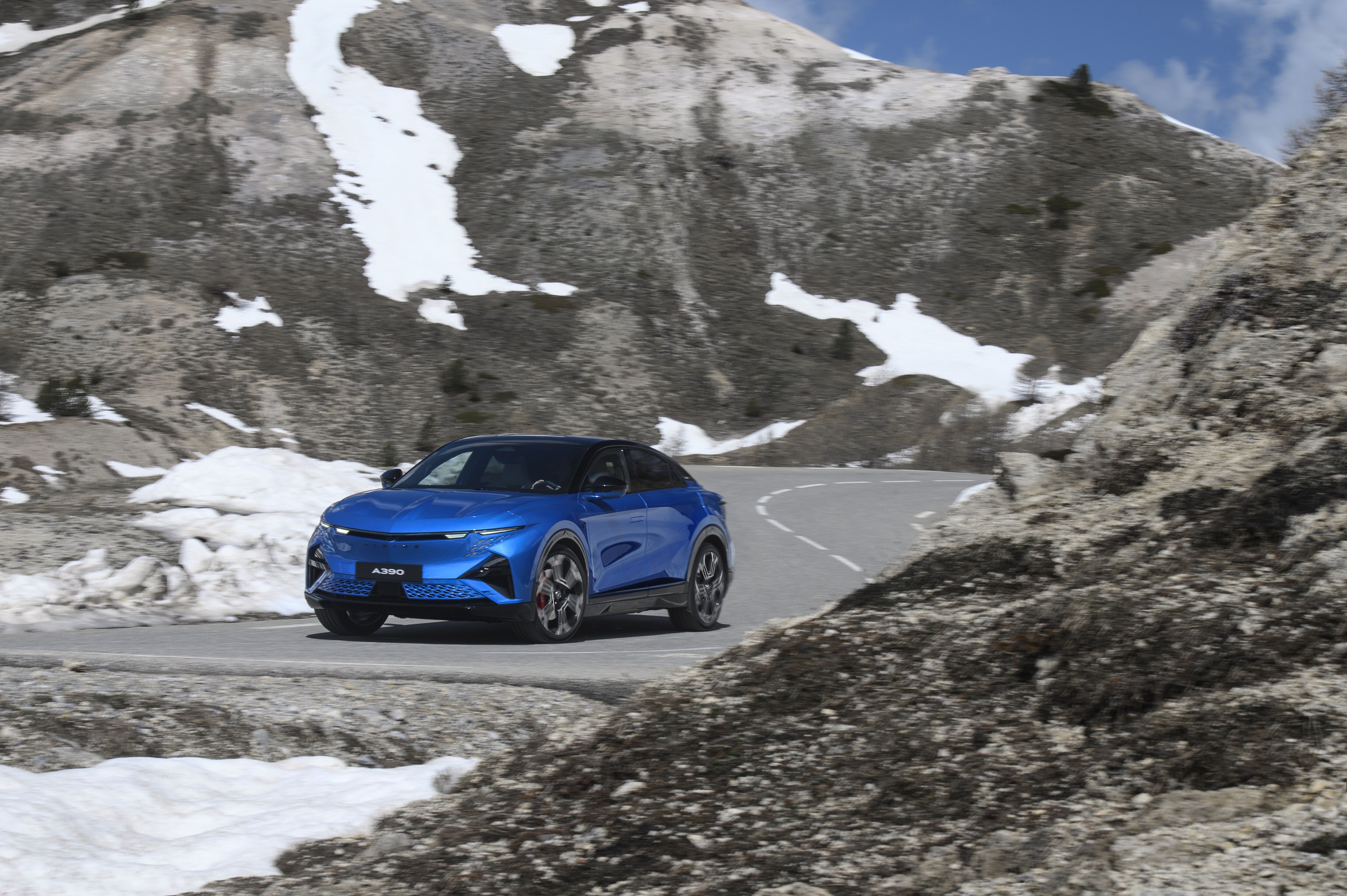 Alpine A390