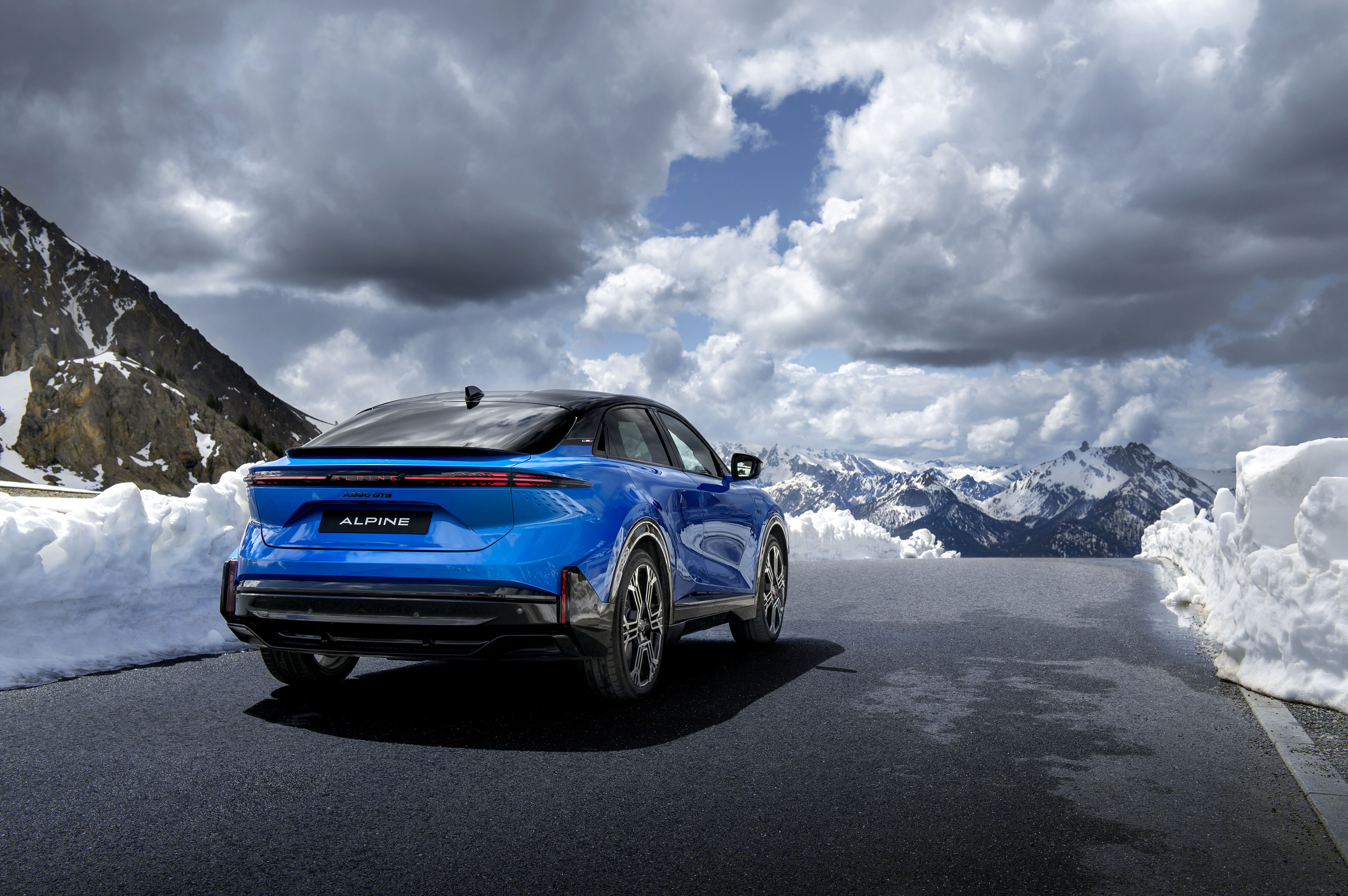 Alpine A390