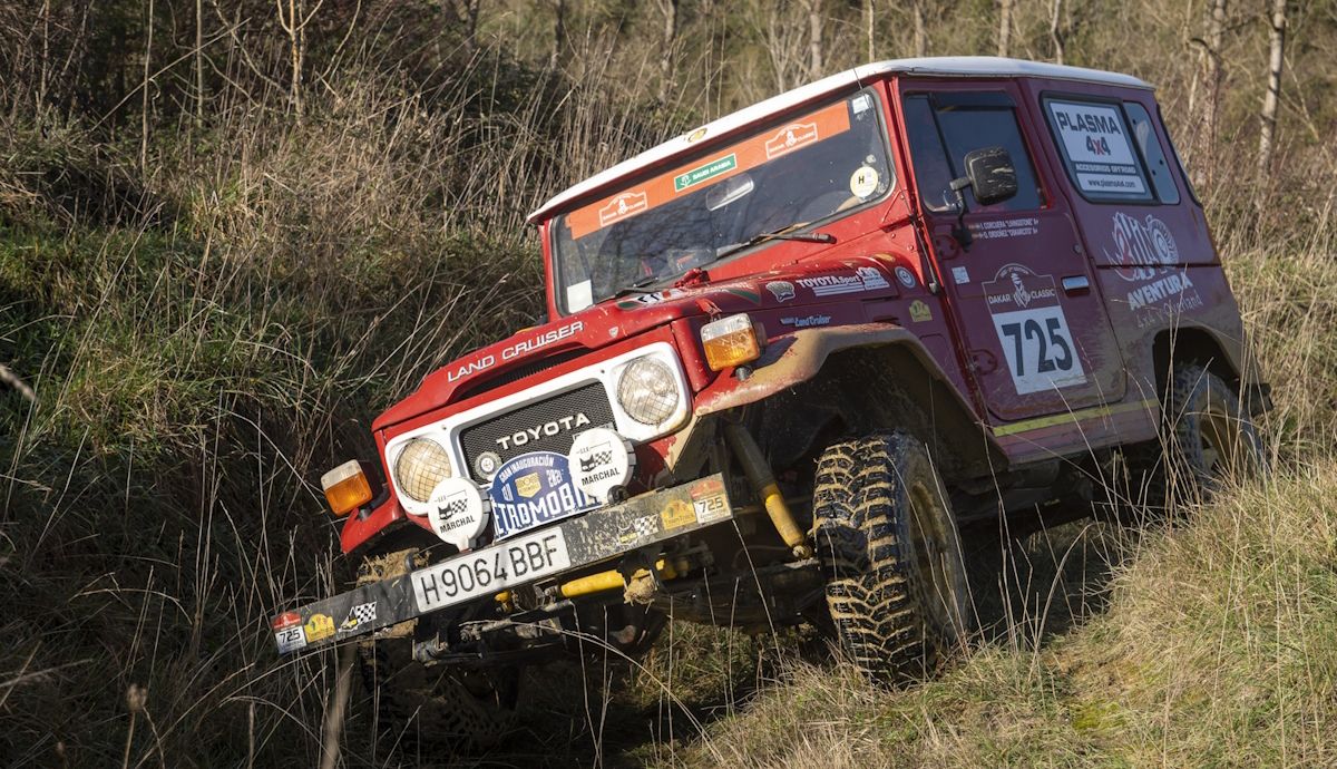 Probamos el Toyota Land Cruiser BJ40, un 4x4 mítico e indestructible que participó en el Dakar 2022