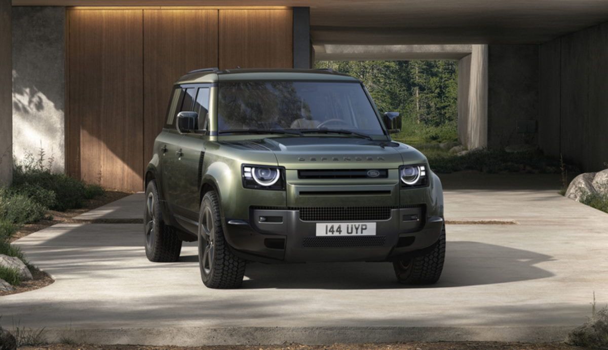 Uno de los 4x4 más icónicos se reinventa: así es el nuevo Land Rover Defender 2025, ya a la venta