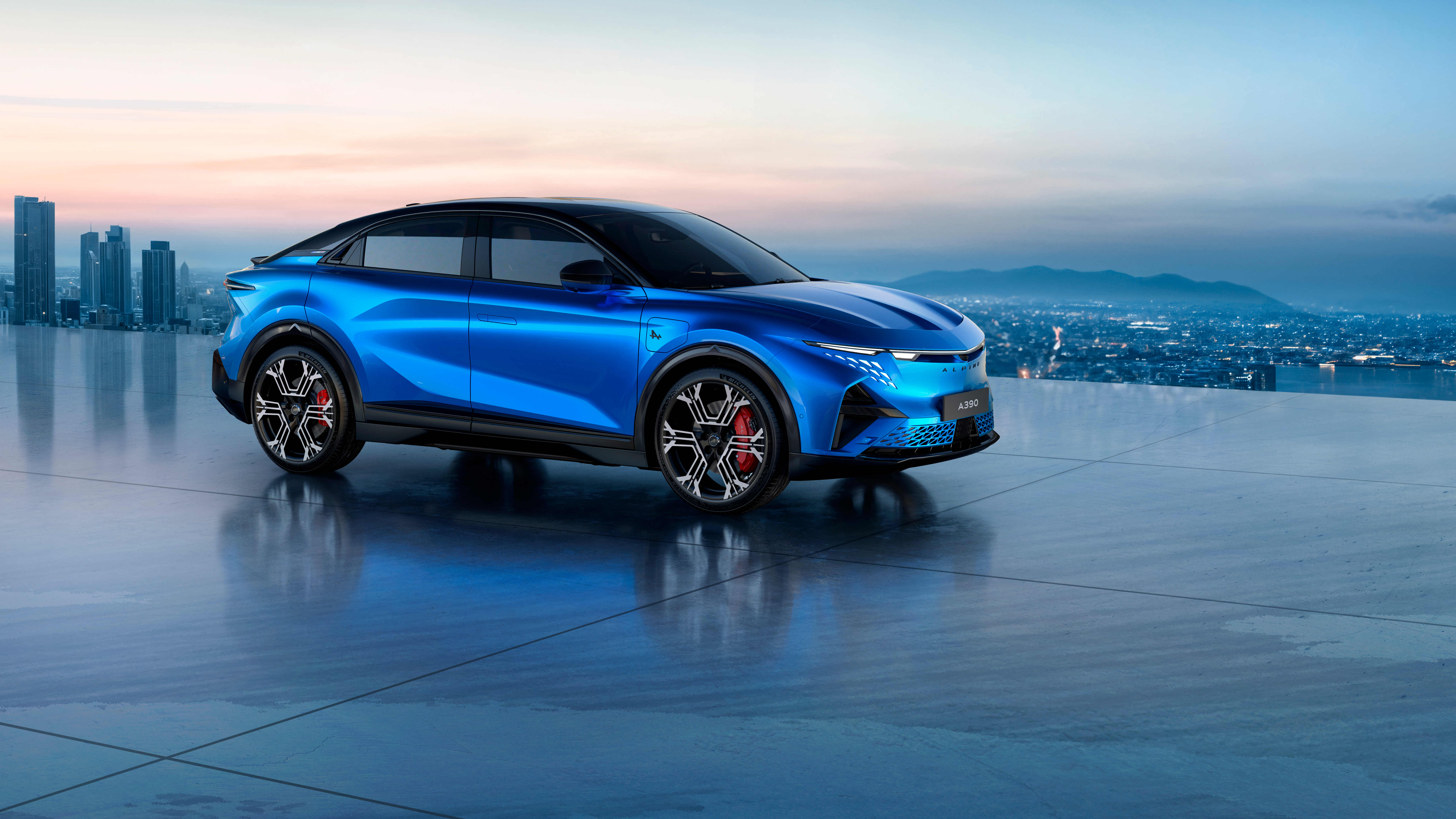 Dinamismo, conducción y altas prestaciones definen al A390, el primer SUV y coche familiar de Alpine