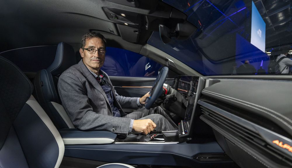 El interior del Alpine A390 es amplio incluso para cuatro personas de 1,85 m. El interior del Alpine A390 es amplio incluso para cuatro personas de 1,85 m.