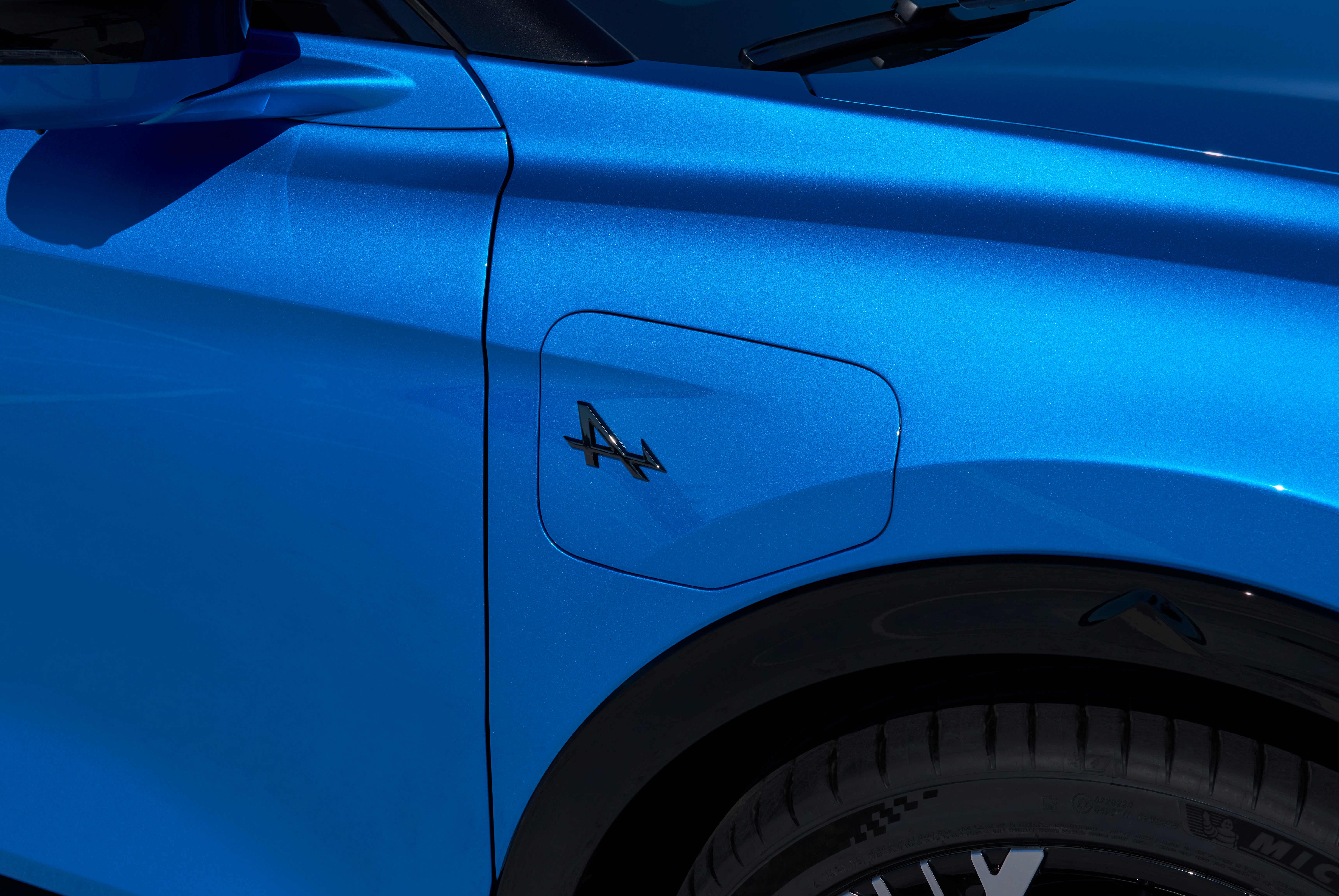 Alpine A390
