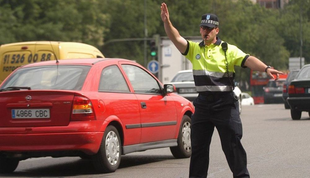 Prohibido circular solo una persona por coche, nuevas restricciones en las Zonas de Bajas Emisiones Prohibido circular solo una persona por coche, nuevas restricciones en las Zonas de Bajas Emisiones