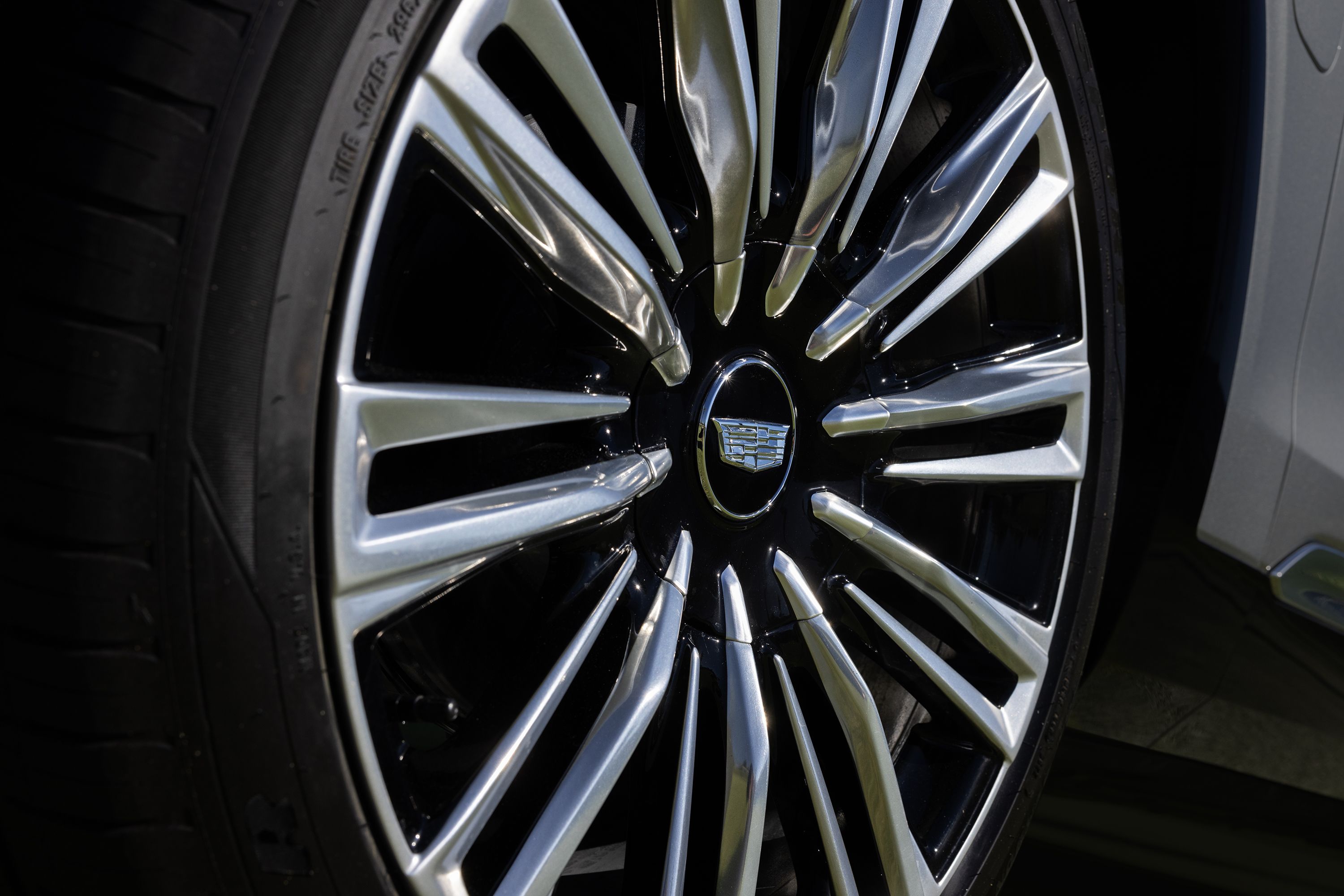 Cadillac Vistiq