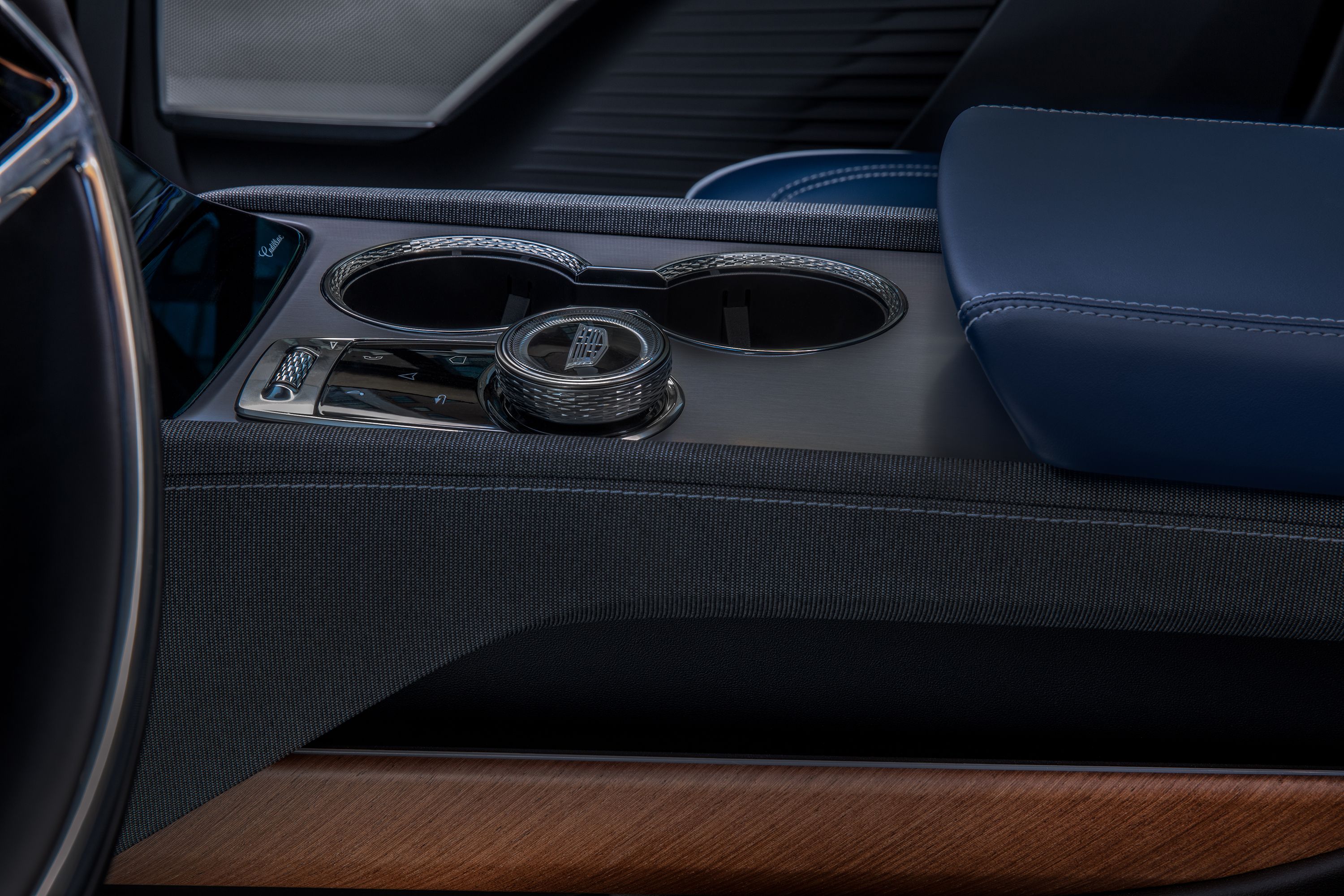 Cadillac Vistiq