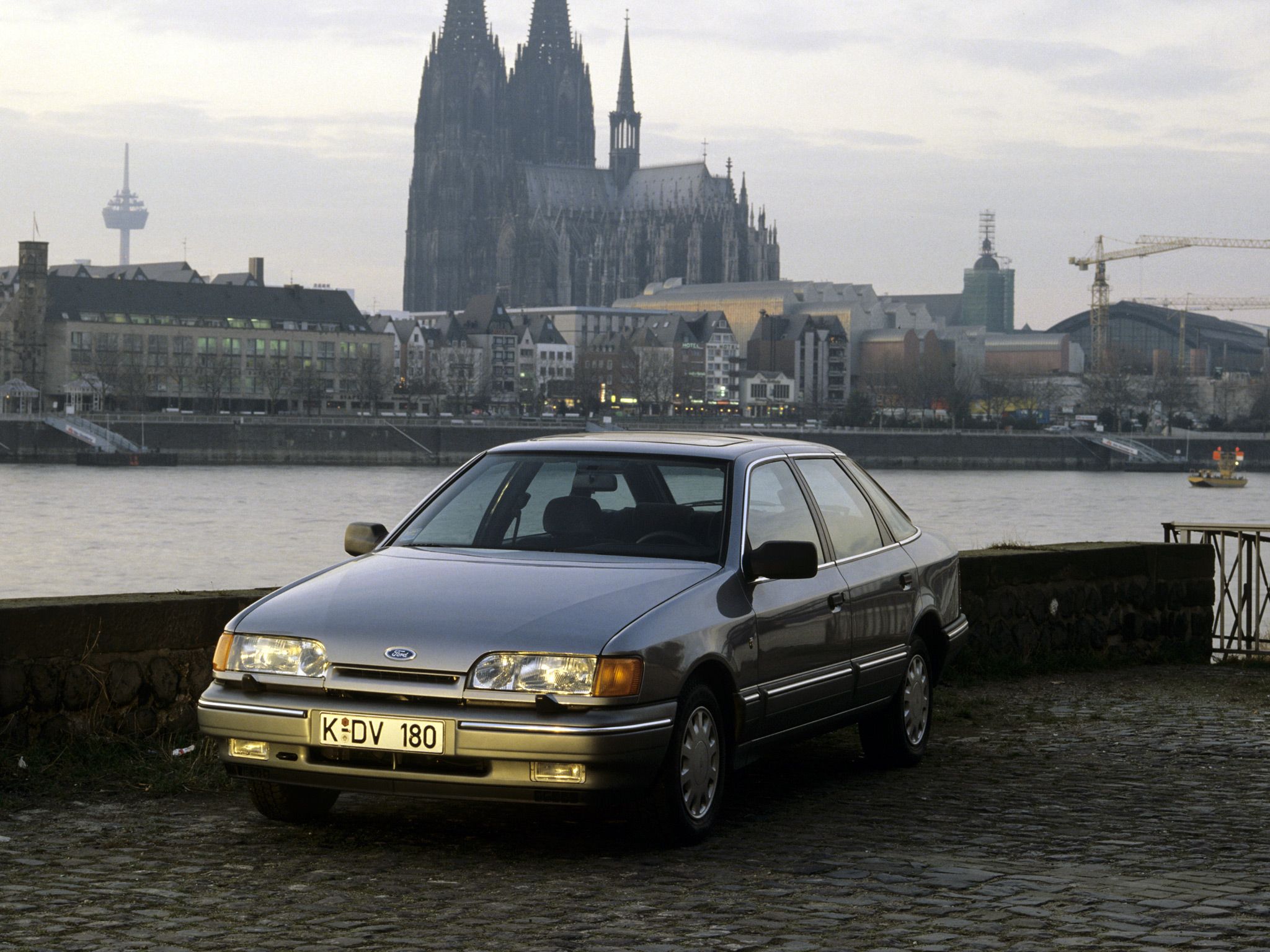 Ford Scorpio 1986