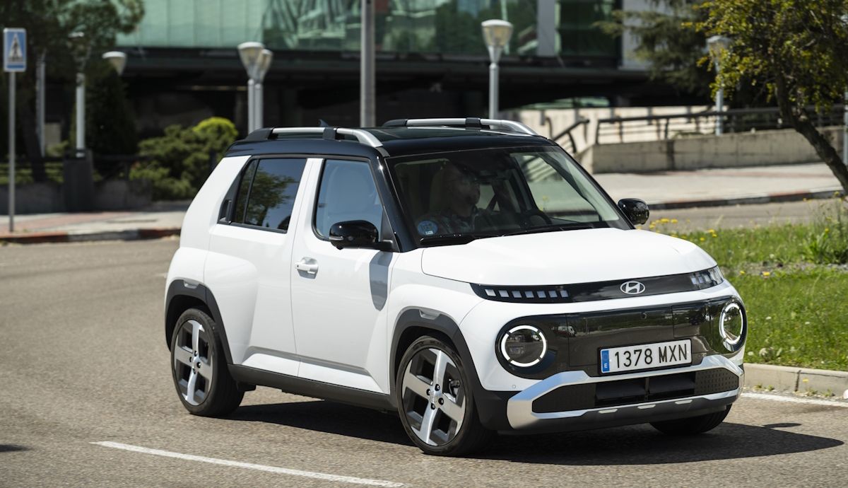 Probamos el nuevo Hyundai Inster, un coche sorprendente y que marca una nueva especie en el mercado
