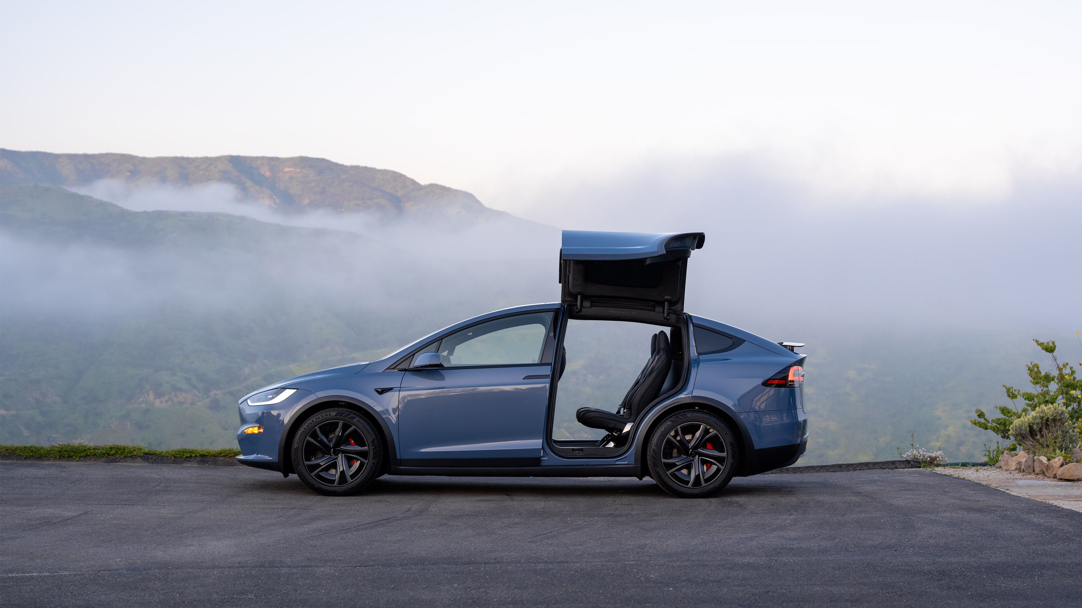 Tesla Model X 