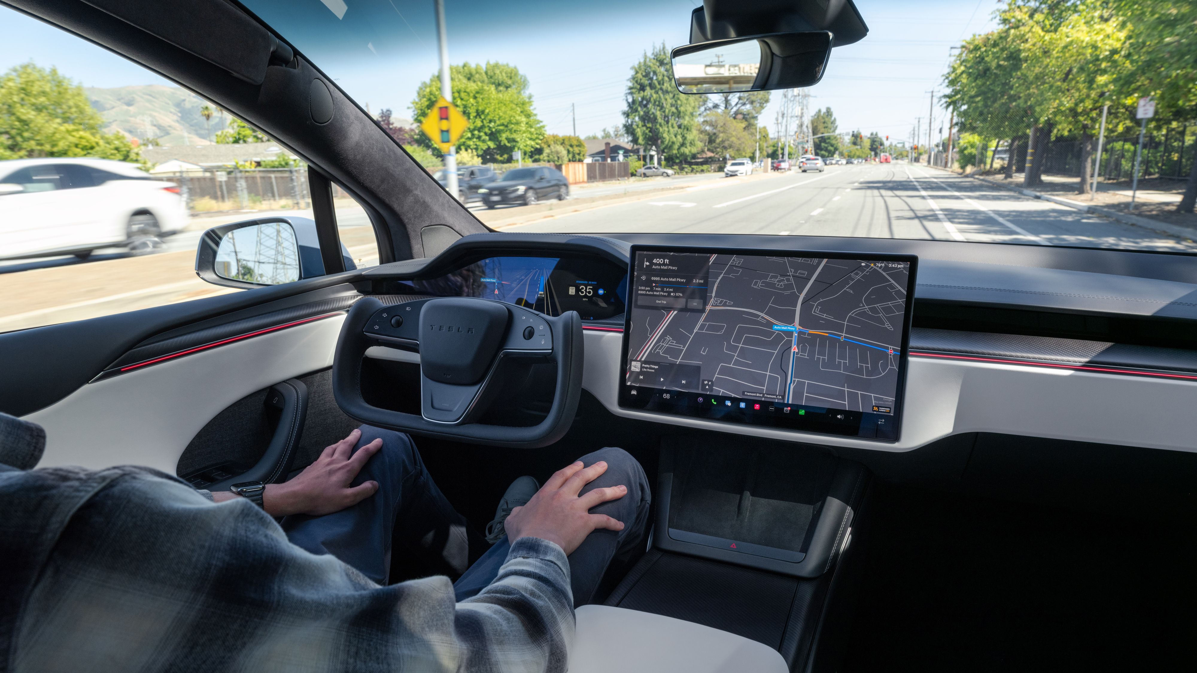 Tesla Model X 