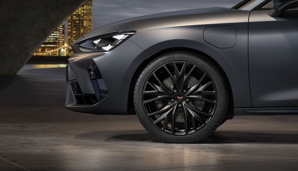 A stronger character for CUPRA Formentor Leon Leon Sportstourer and Ateca with Black Editions 05 HQ A stronger character for CUPRA Formentor Leon Leon Sportstourer and Ateca with Black Editions 05 HQ