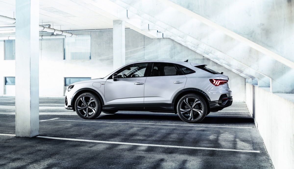 Audi Q3 Sportback 2025: el nuevo SUV coupé se pone a punto antes de su inminente llegada este verano