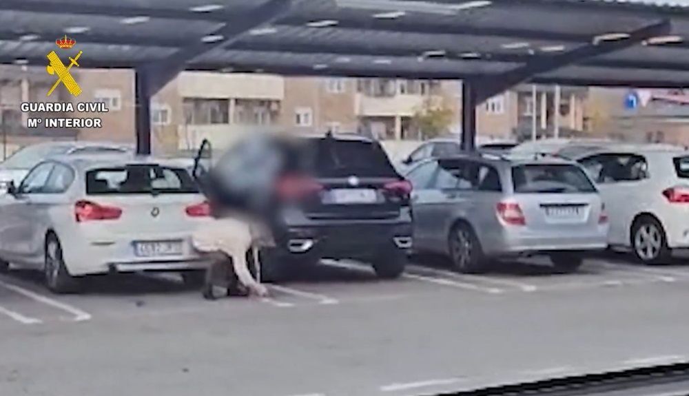 La Guardia Civil alerta de más robos en coches por el método de la siembra La Guardia Civil alerta de más robos en coches por el método de la siembra