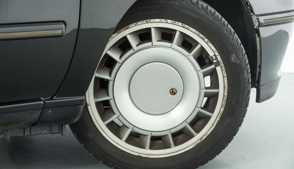 renault-clio-16v-009_1_1000x575.jpeg