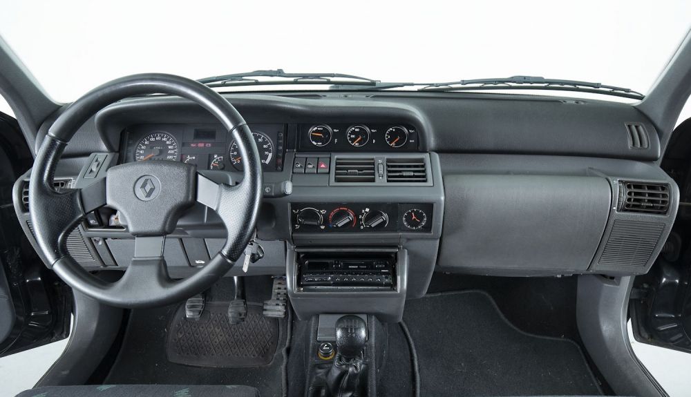 renault-clio-16v-010_1_1000x575.jpeg